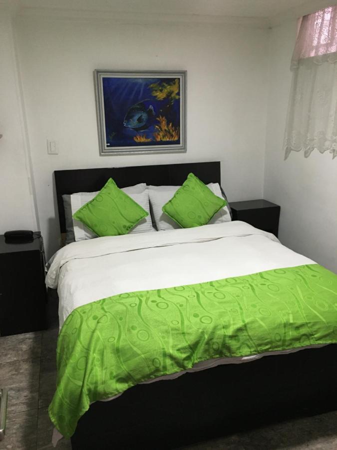 Hotel Fenix Real Богота Екстериор снимка
