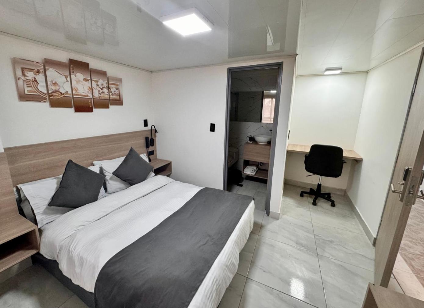 Hotel Fenix Real Богота Екстериор снимка