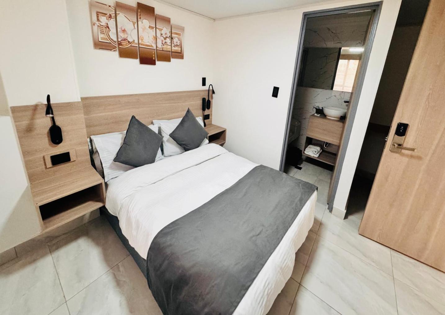 Hotel Fenix Real Богота Екстериор снимка